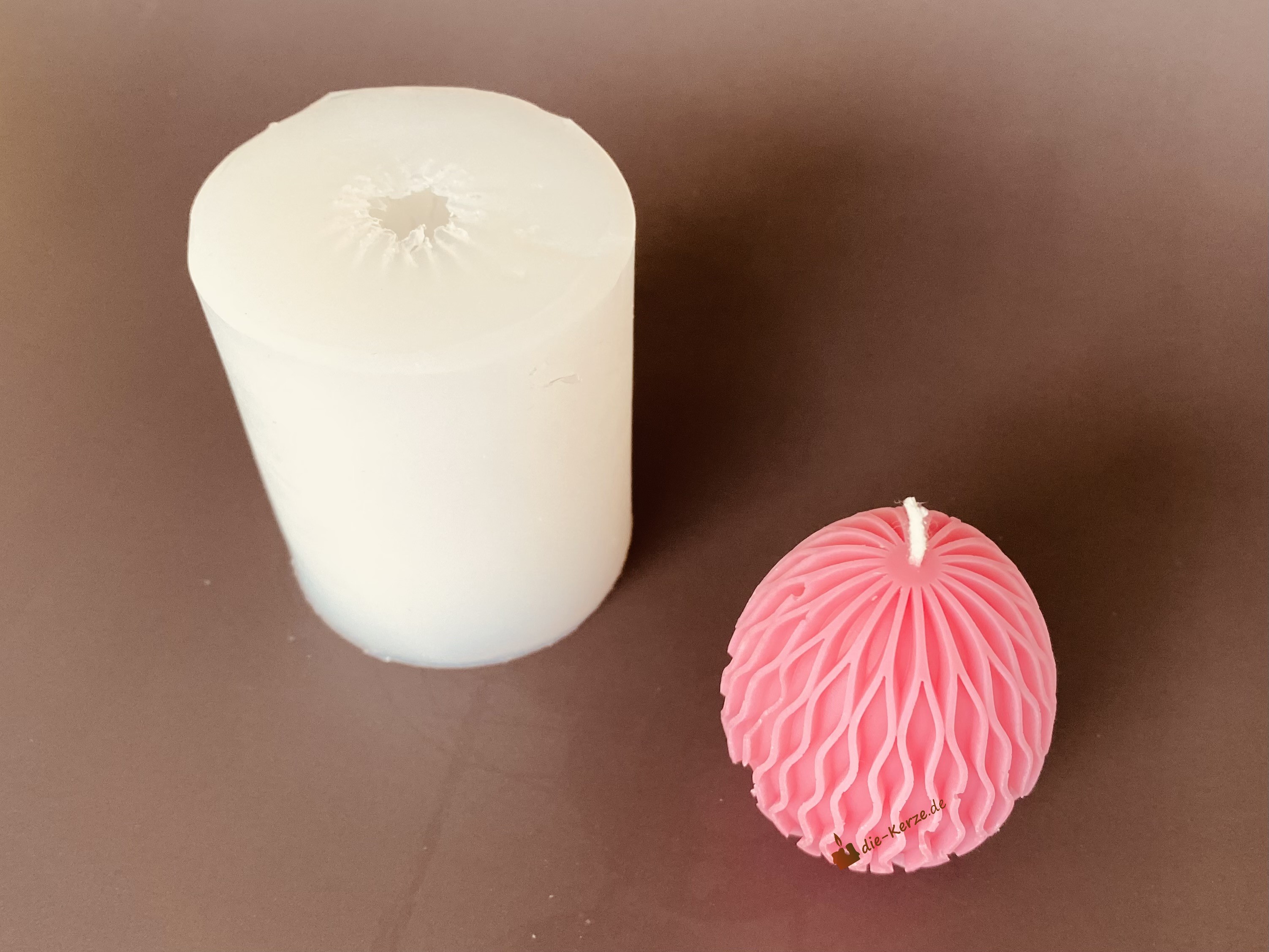 K7083 Silikonform Wellen Ei 01