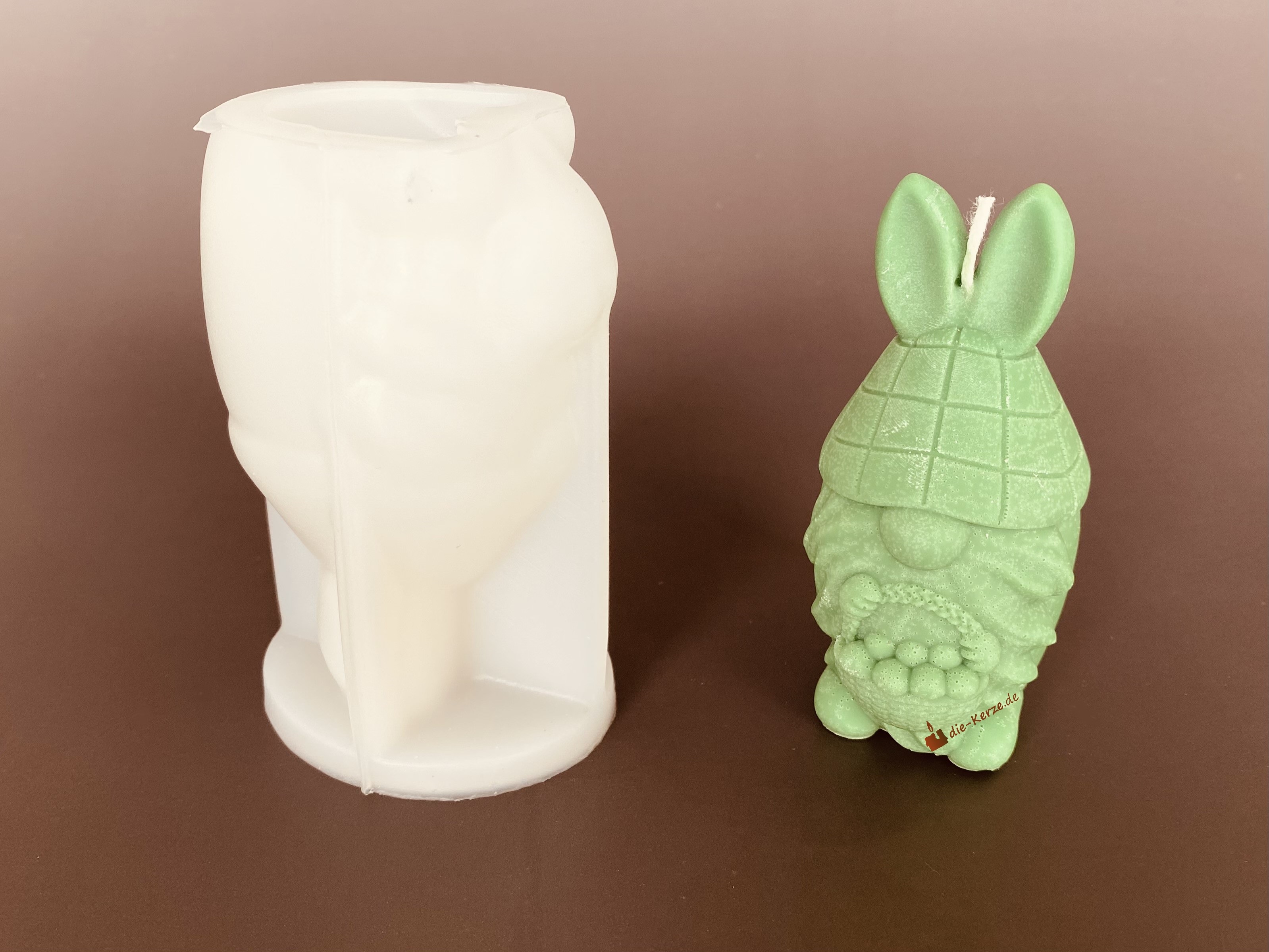 K7080 Silikonform Osterwichtel mit Eierkorb 01