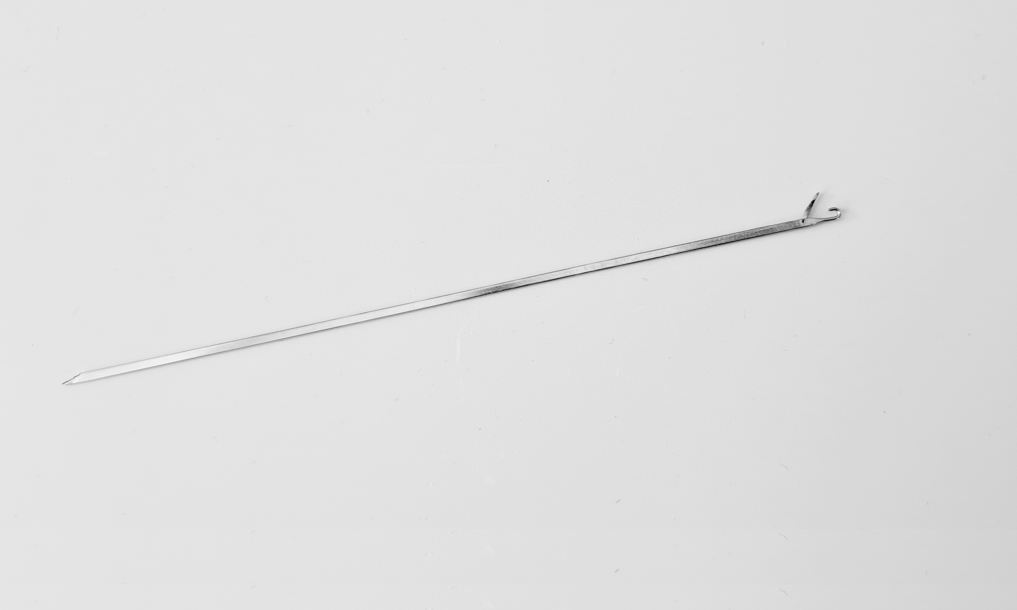 Dochtnadel flach mit Klappöse K1923k Dochtnadel flach mit Klappöse