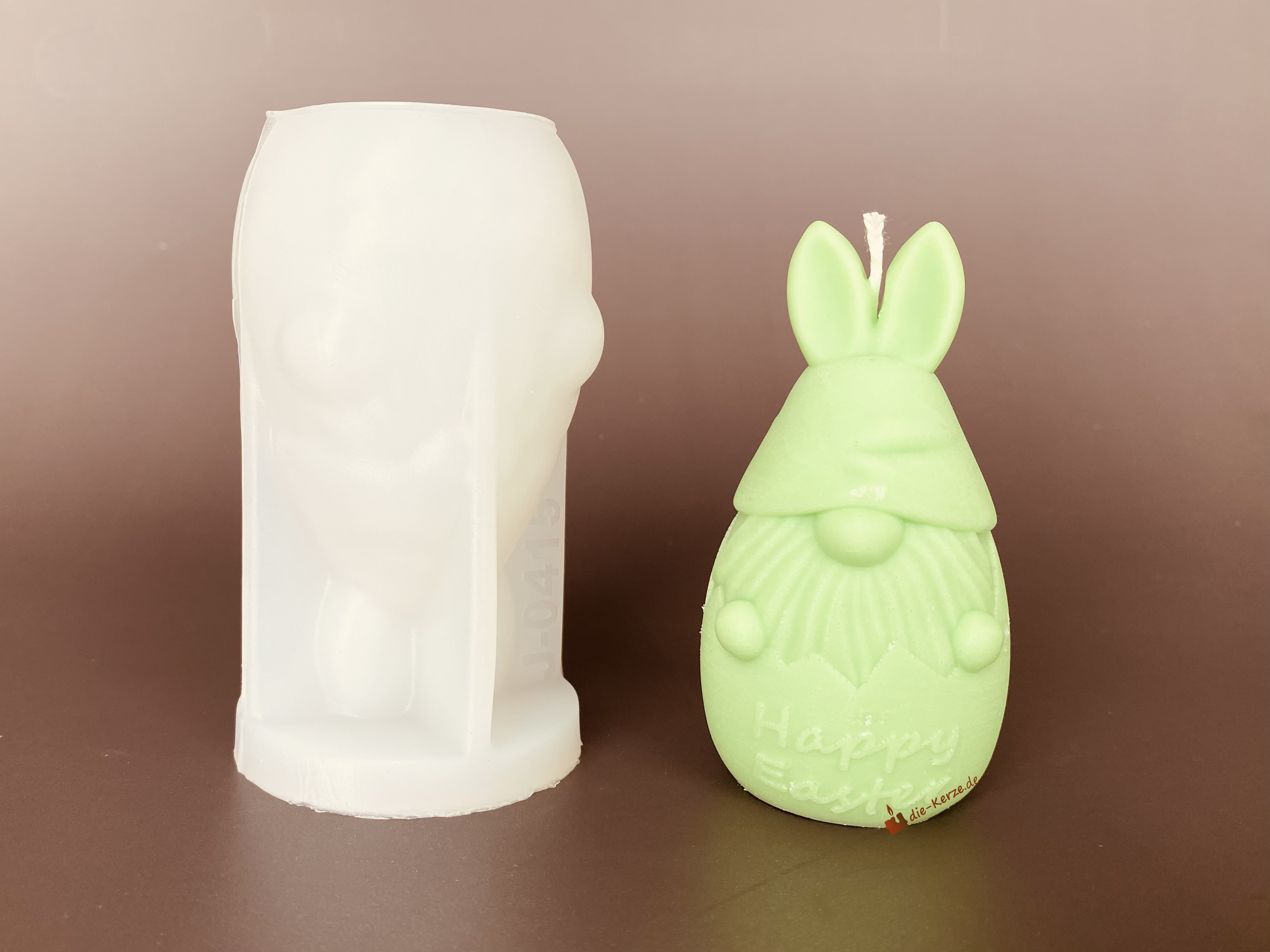 K7079 Silikonform Happy Easter Wichtel 01